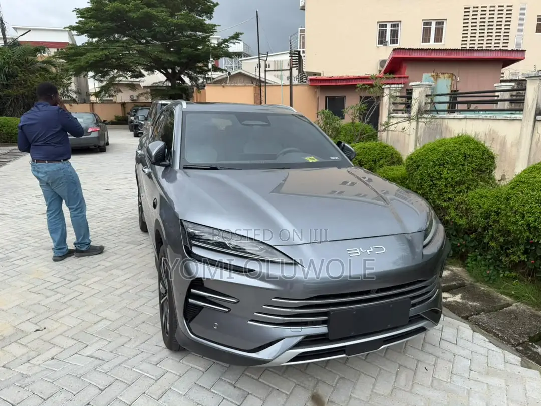 BYD Song Plus DM-i 2025 Gray