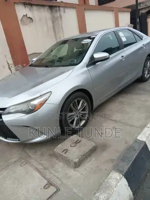 Toyota Camry SE 4dr Sedan (2.5L 4cyl 6A) 2015 Silver