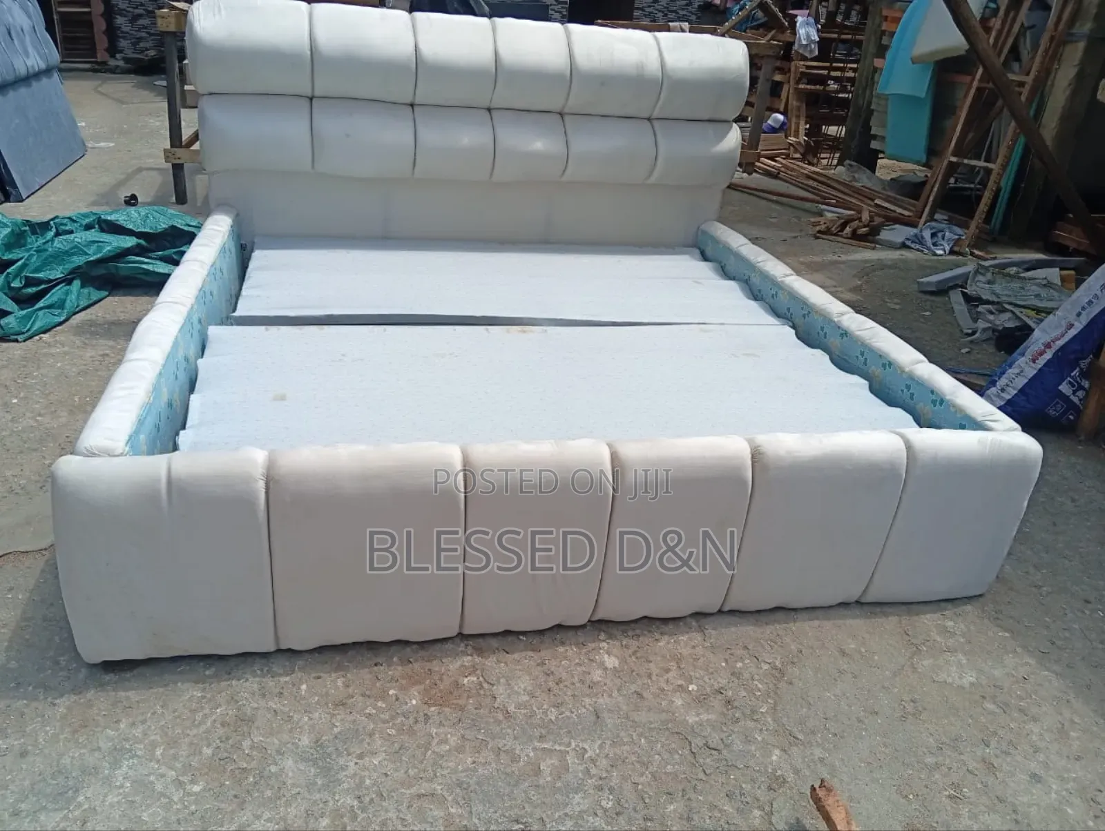 Full Bubble Pad Bed Frame