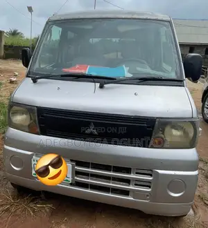 Mitsubishi L300 2011 Silver
