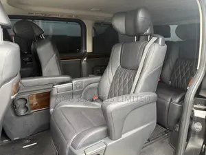 Toyota HiAce 2023 Black