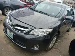 Toyota Corolla 2011 Gray