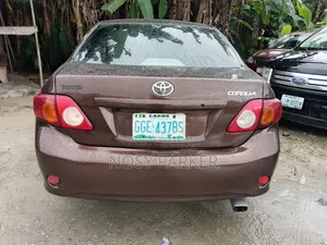 Toyota Corolla 2010 Maroon