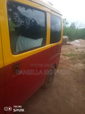 Daihatsu Hijet 2005 Red