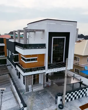 7bdrm Duplex in Bera Estate, Chevron for sale