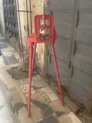 Tripod Stand Pipe Vise