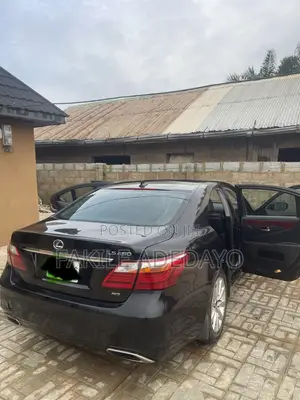 Lexus LS 460 AWD 2011 Black