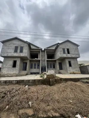 4bdrm Duplex in Works & Housing, Gwarinpa for sale