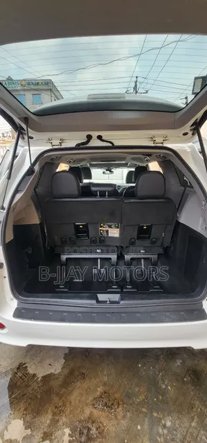 Toyota Sienna 2018 White