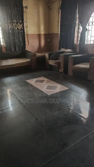3bdrm Bungalow in Ibadan Polytechnic/University for sale