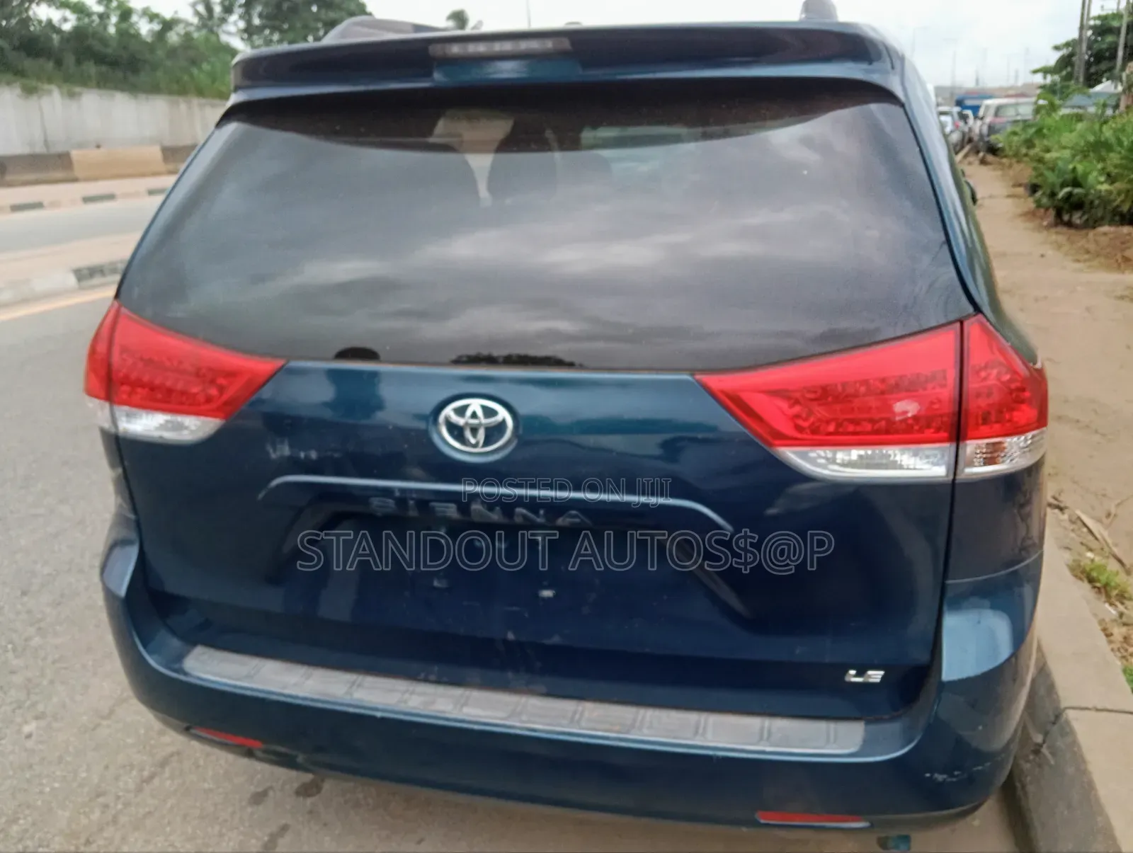 Toyota Sienna 2012 Blue