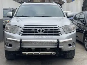 Toyota Highlander 2010 Silver