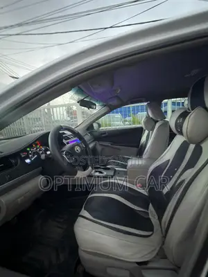 Toyota Camry SE 4dr Sedan (2.5L 4cyl 6A) 2012 White