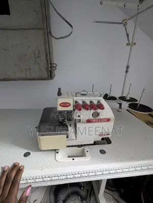 Two Lion 4-Thread Industrial Overlock/Weaving Machine, Clean Gently