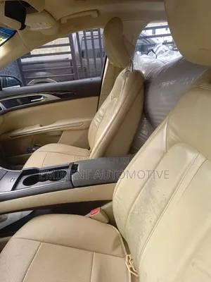 Lincoln MKZ 2015 Red