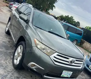 Toyota Highlander 2010 Green