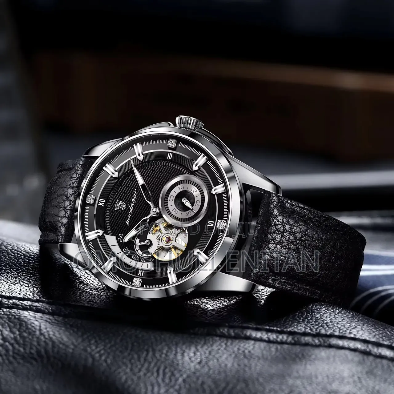 Poedagar Chronographic Leather Strap Watch