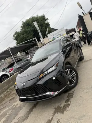 Toyota Venza XLE 2022 Black
