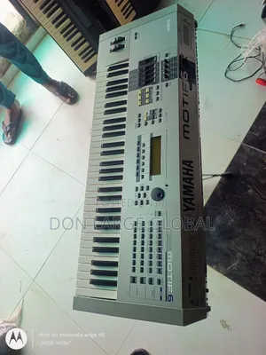 Yamaha Motif6 Keyboard
