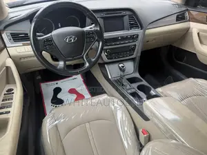 Hyundai Sonata Limited Sedan FWD (2.4L 4cyl 6A) 2017 Gray