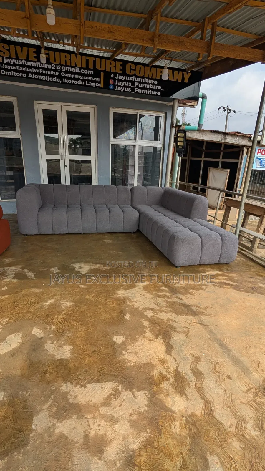 L Shape Bubble Sofa Peared With 2 Singles Seaters
