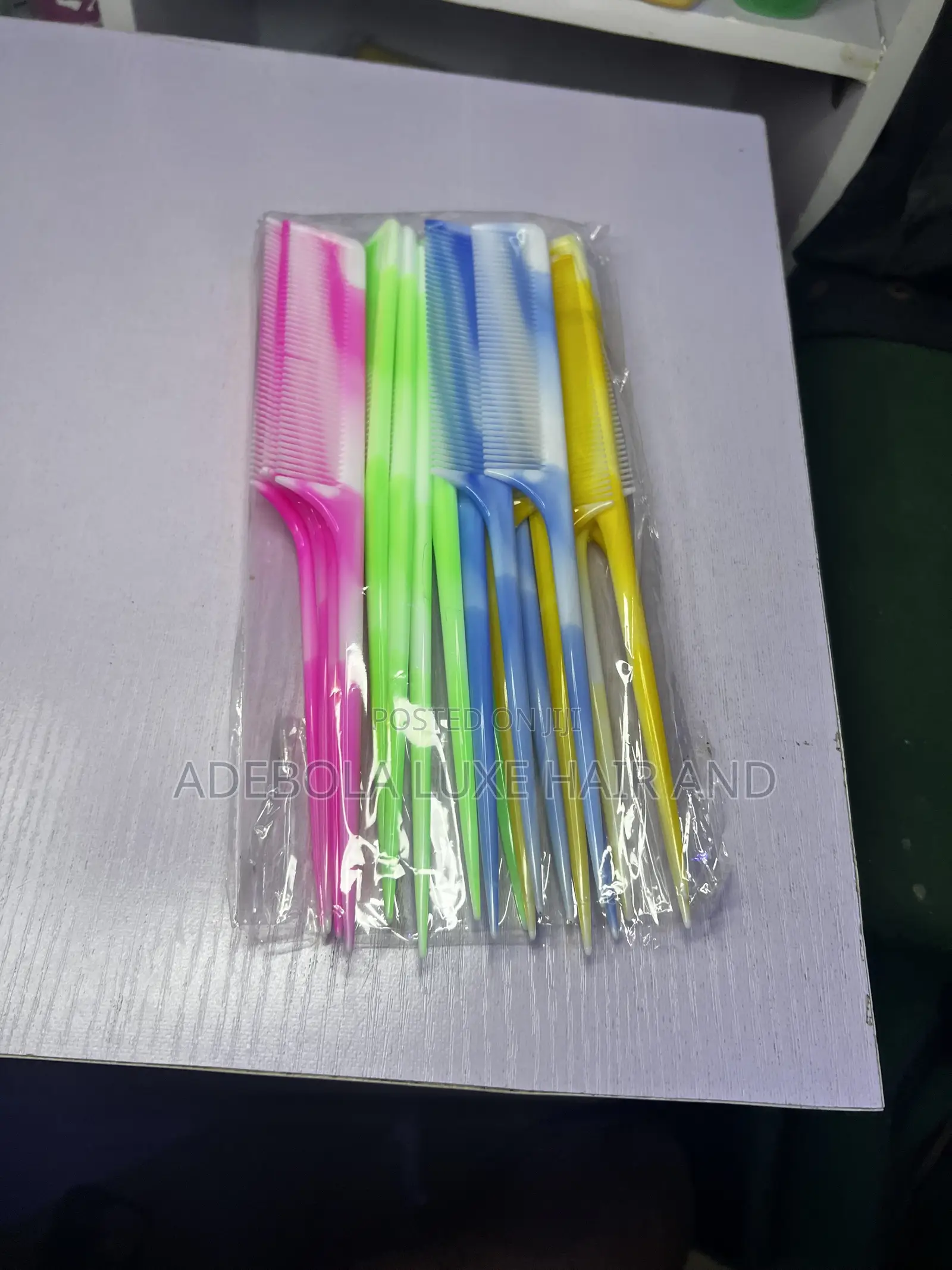 Tail Comb Pack Is 2500