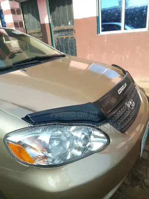 Toyota Corolla 2004 Gold