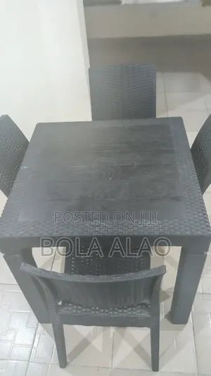 Ratten Outdoor Set
