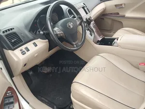 Toyota Venza 2010 White