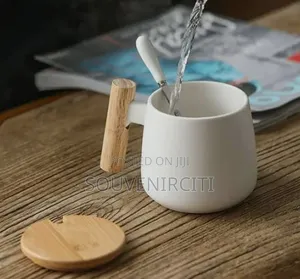 Ceramic Mug With Wooden Handle and Cover