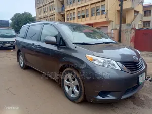 Sienna for Rent