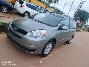 Toyota Sienna 2005