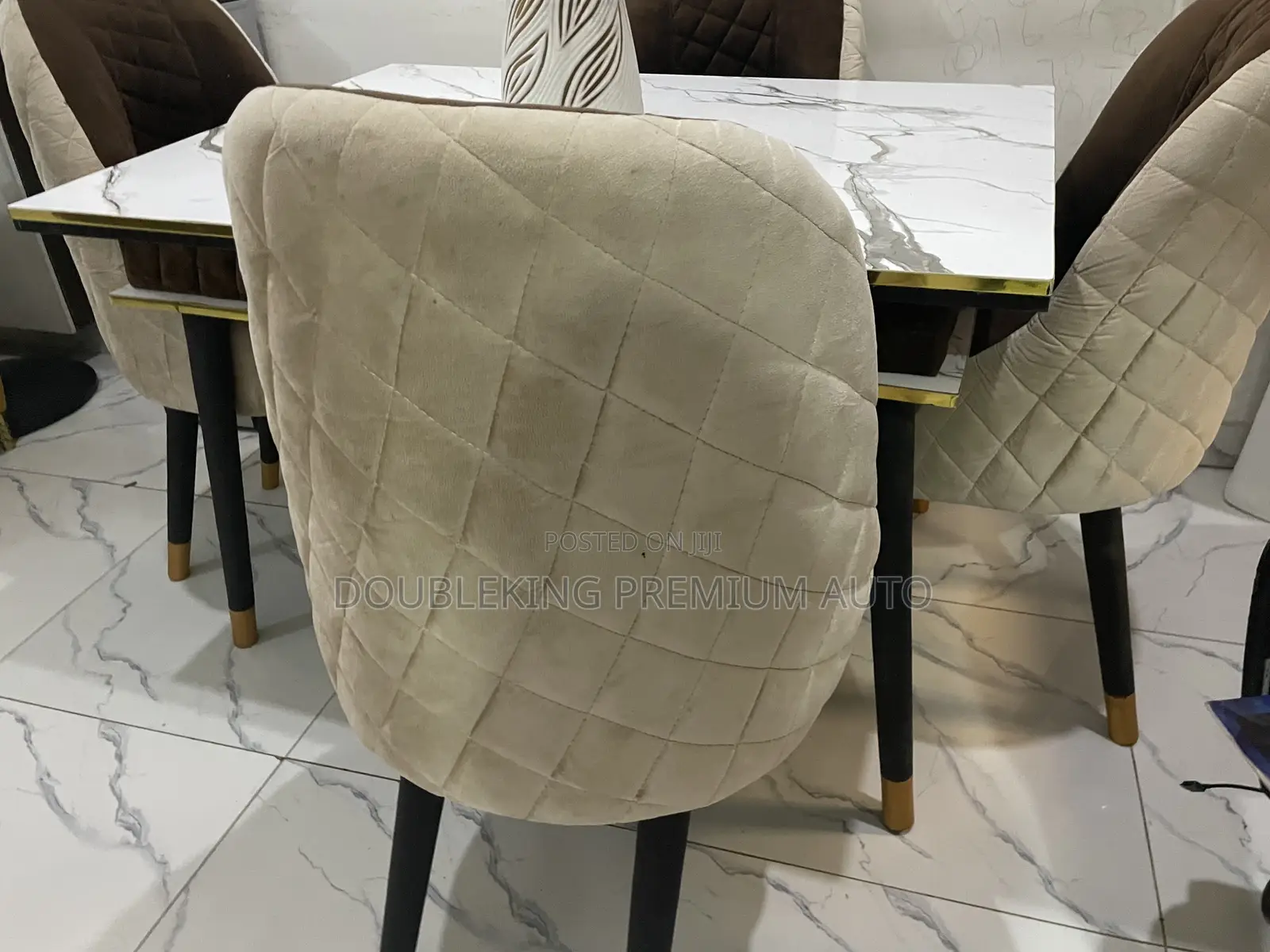 4 Seater Dinning Table Set