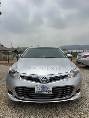Toyota Avalon XLE 4dr Sedan (3.5L 6cyl 6A) 2014 Silver