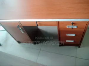 4ft Cherry Wood 1.2M Executive Office Desk With Lockable Drawers