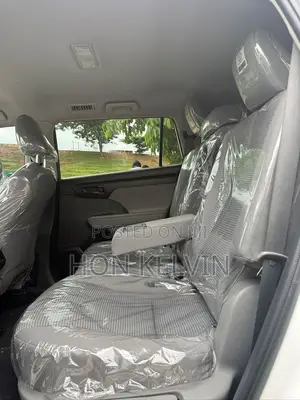 Toyota Highlander LE 2022 White