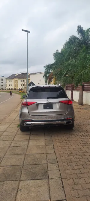 Mercedes-Benz GLE-Class 2020 Gold