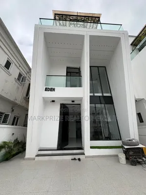 5bdrm Duplex in Lekki Conservative for sale