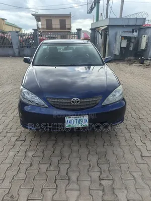 Toyota Camry LE 4dr Sedan (2.4L 4cyl 4A) 2004 Blue