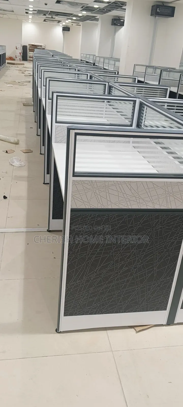 Executive Cubicle With Mobile Drawer