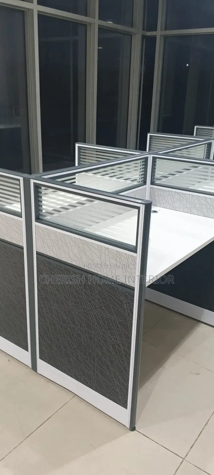 Executive Cubicle With Mobile Drawer