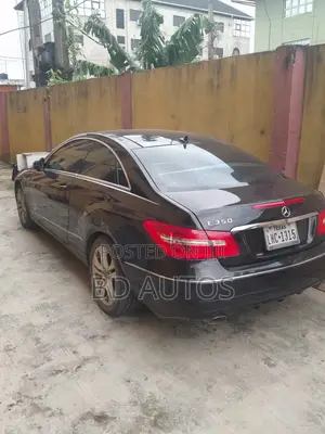 Mercedes-Benz E350 Base 2dr Coupe RWD (3.5L 6cyl 7A) 2010 Black