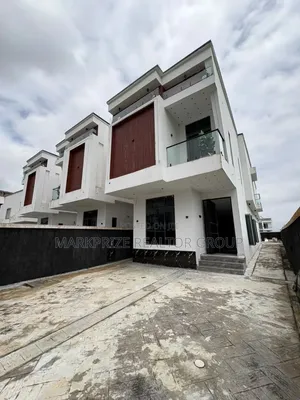 5bdrm Duplex in Lekki Conservative for sale