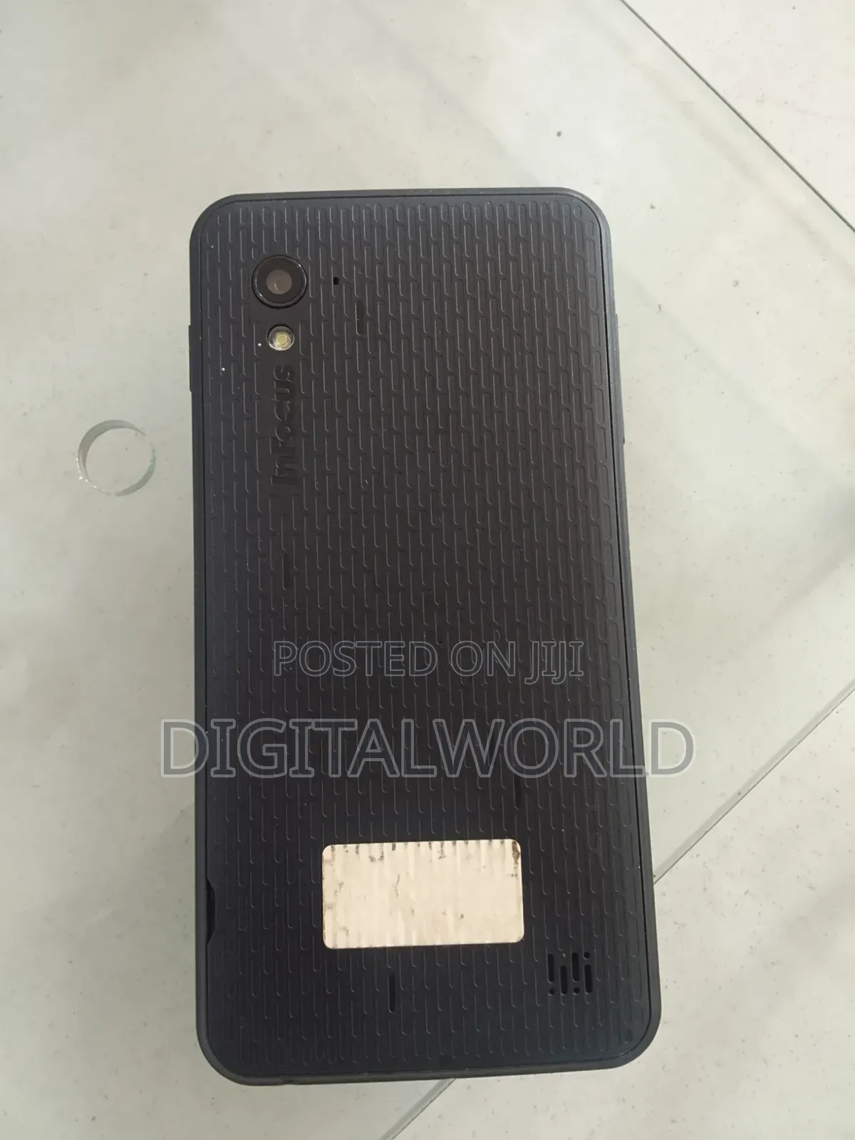 InFocus M370 8 GB Black