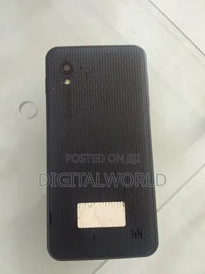 InFocus M370 8 GB Black