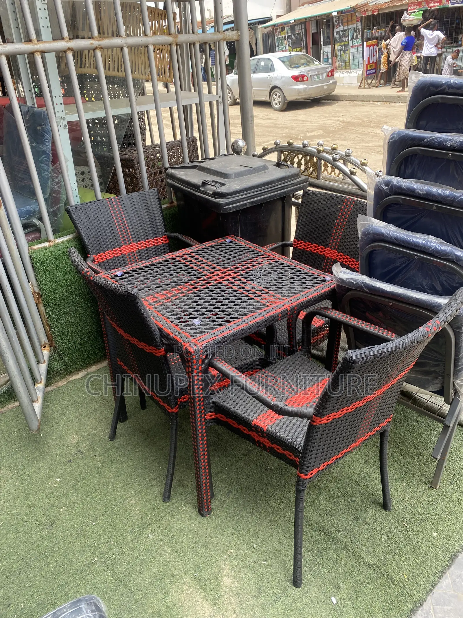 4 Seaters Outdoor Rattan Chairs and Table