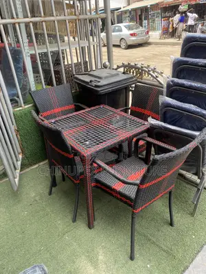 4 Seaters Outdoor Rattan Chairs and Table