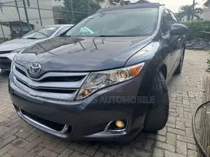 Toyota Venza V6 AWD 2010 Gray