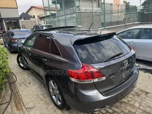 Toyota Venza V6 AWD 2010 Gray