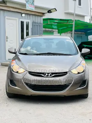 Hyundai Elantra Limited Sedan FWD (1.8L 4cyl 6A) 2013 Gray